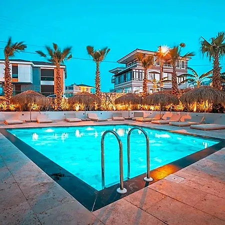 Zoi Cunda Hotel